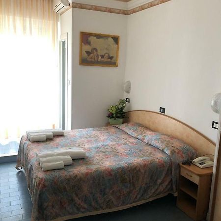 Hotel Augustus Gatteo a Mare Εξωτερικό φωτογραφία