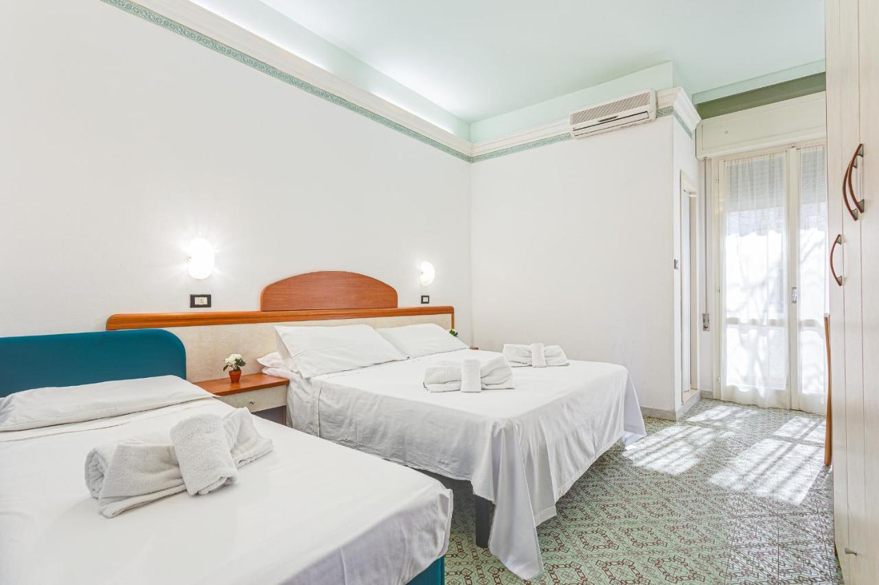 Hotel Augustus Gatteo a Mare Εξωτερικό φωτογραφία