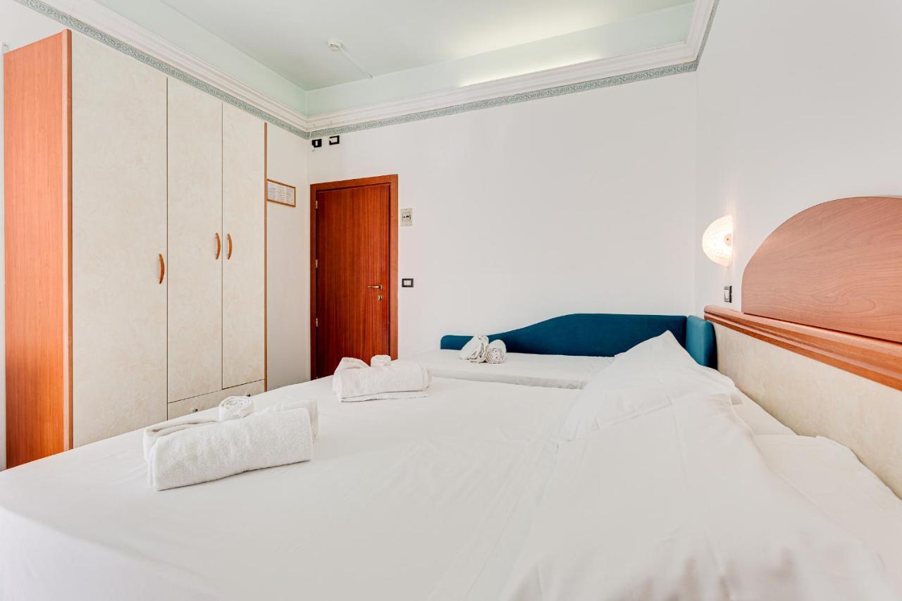 Hotel Augustus Gatteo a Mare Εξωτερικό φωτογραφία