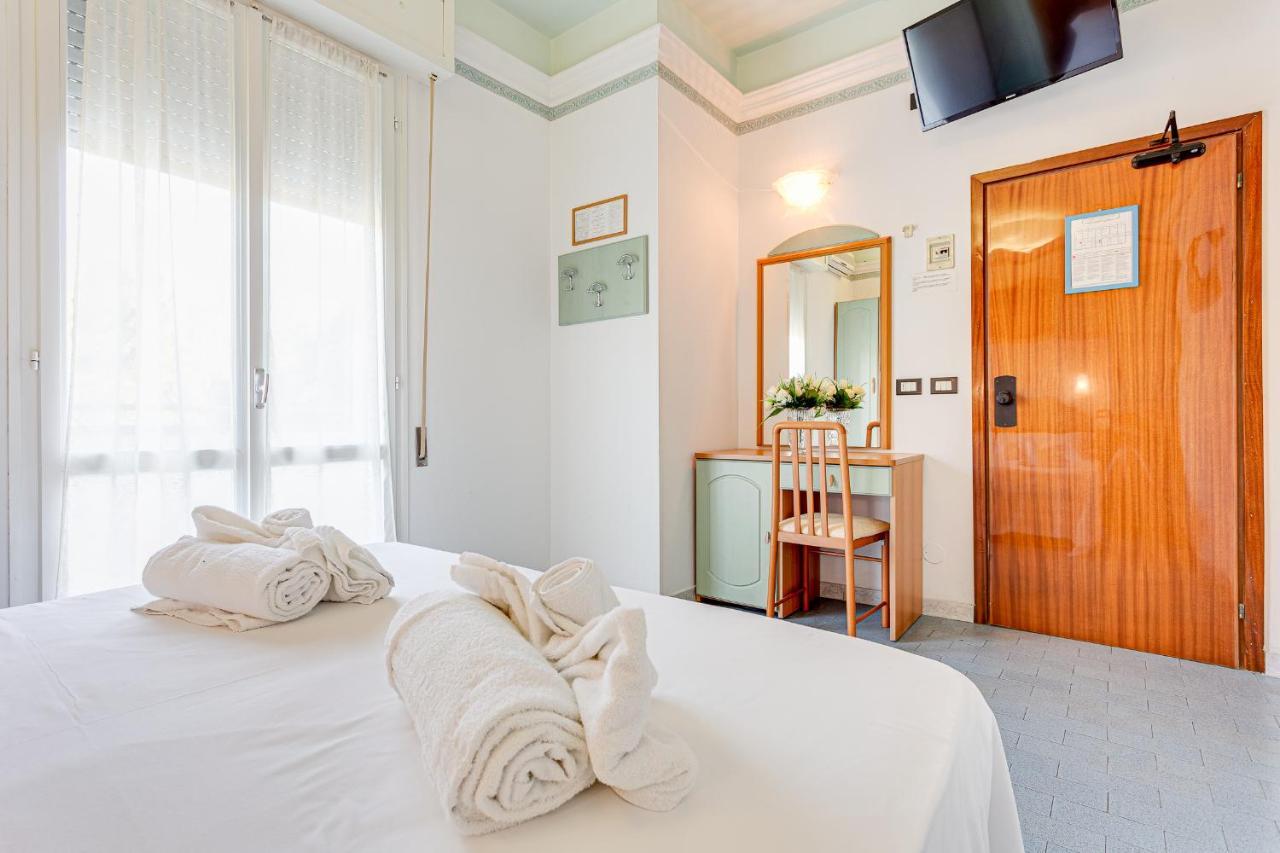 Hotel Augustus Gatteo a Mare Εξωτερικό φωτογραφία