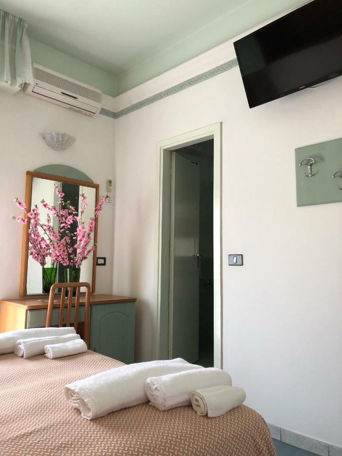 Hotel Augustus Gatteo a Mare Εξωτερικό φωτογραφία
